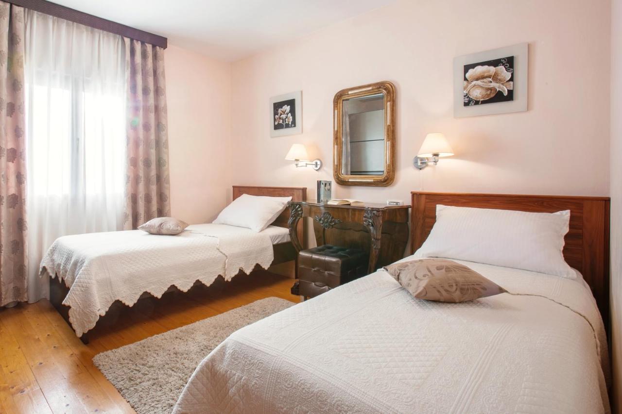 Golden view luxury apartment Maslinica Buitenkant foto